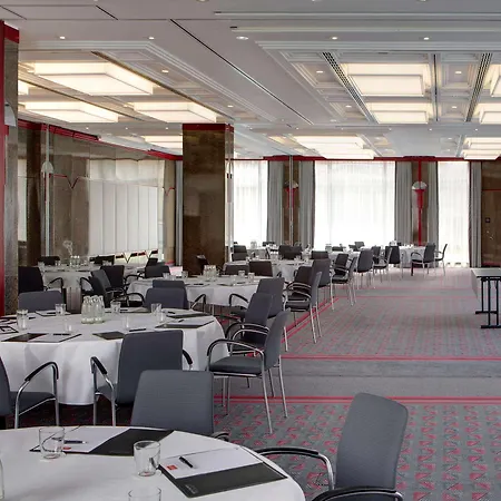 Steigenberger Airport Frankfurt Hotel 4*