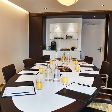 Steigenberger Airport Frankfurt מלון 4*