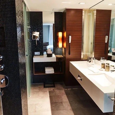מלון Steigenberger Airport Frankfurt 4*