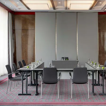 Steigenberger Airport Frankfurt מלון 4*
